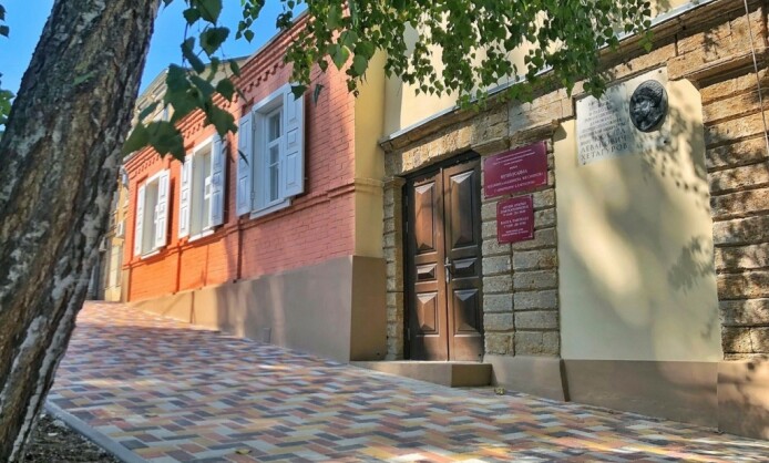 Музей-усадьба художника-академиста В.И. Смирнова с мемориалом К.Л. Хетагурова  Музей-усадьба художника-академиста В.И. Смирнова с мемориалом К.Л. Хетагурова