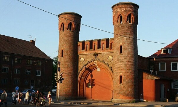 Арт-пространство "Ворота" в Закхаймских воротах Арт-пространство "Ворота" в Закхаймских воротах