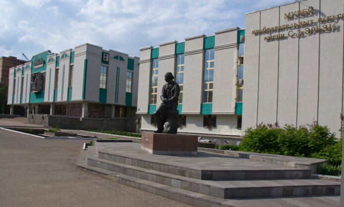 Главное здание МРМИИ имени С. Д. Эрьзи Главное здание МРМИИ имени С. Д. Эрьзи