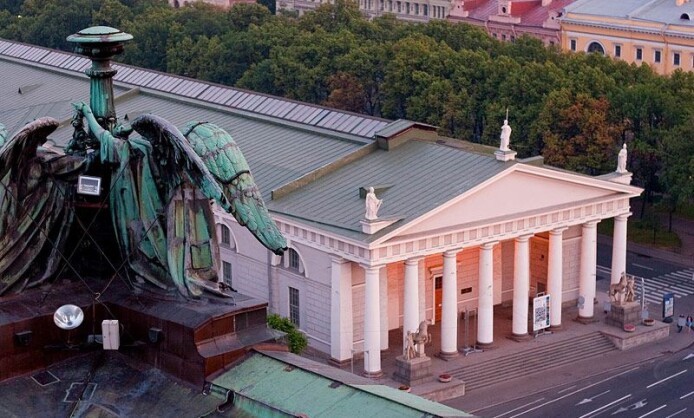 Центральный выставочный зал «Манеж» Центральный выставочный зал «Манеж»