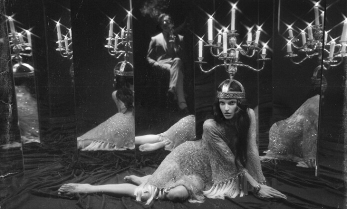 ДАМИР ЖУКЕНОВ Вне времени ДАМИР ЖУКЕНОВ Вне времени