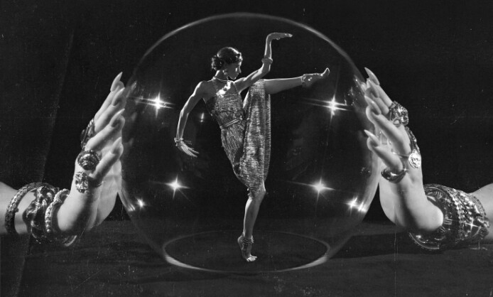 ДАМИР ЖУКЕНОВ Вне времени ДАМИР ЖУКЕНОВ Вне времени