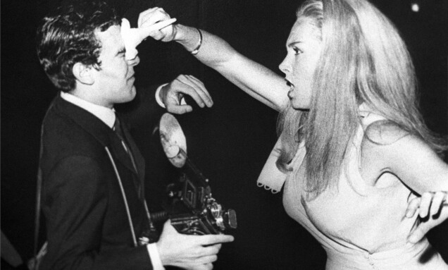 Рино Бариллари Король папарацци  Рино Бариллари Король папарацци