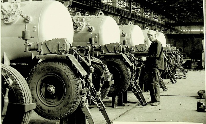 Фотовыставка «Заводы, ушедшие в историю» Фотовыставка «Заводы, ушедшие в историю»