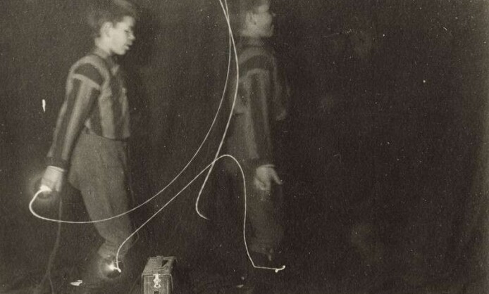 «О ФОТОГРАФИИ. Случайность/сингулярность/приключение» 