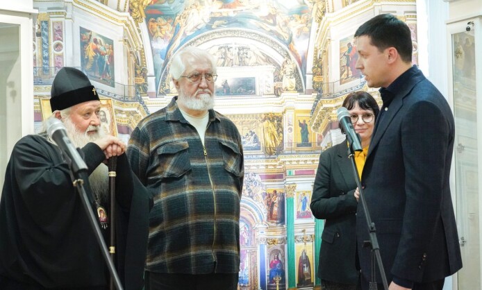 «Воин. Миротворец. Молитвенник. Образ святого благоверного князя Александра Невского в убранстве Исаакиевского и Сампсониевского соборов и храма Спас на Крови». «Воин. Миротворец. Молитвенник. Образ святого благоверного князя Александра Невского в убранстве Исаакиевского и Сампсониевского соборов и храма Спас на Крови».