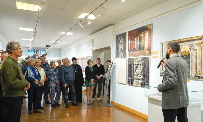 «Воин. Миротворец. Молитвенник. Образ святого благоверного князя Александра Невского в убранстве Исаакиевского и Сампсониевского соборов и храма Спас на Крови». «Воин. Миротворец. Молитвенник. Образ святого благоверного князя Александра Невского в убранстве Исаакиевского и Сампсониевского соборов и храма Спас на Крови».