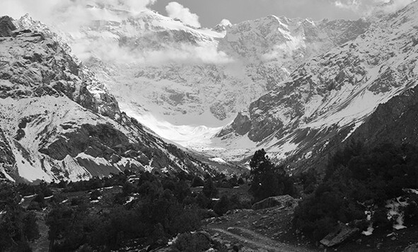 Денис Банкин «Когда падают горы»