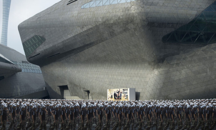 Парад/В будущем Парад/В будущем