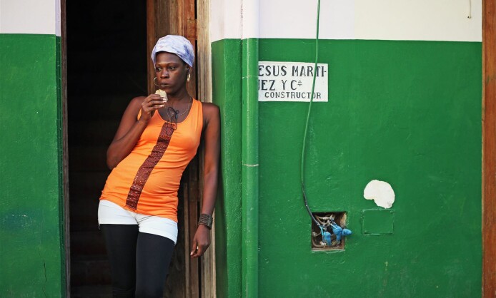 Выставка "Перекрестки жизни"  Выставка "Перекрестки жизни"