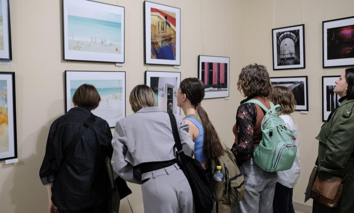 Выставка "Перекрестки жизни"  Выставка "Перекрестки жизни"