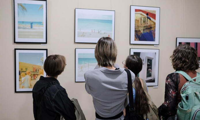 Выставка "Перекрестки жизни"  Выставка "Перекрестки жизни"