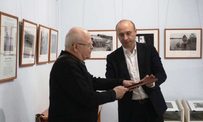 Персональная выставка Сергея Чупахина «Квадрат неизвестности» Персональная выставка Сергея Чупахина «Квадрат неизвестности»