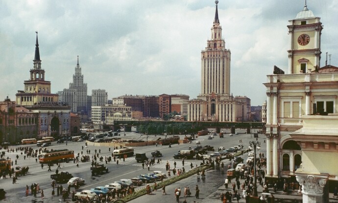 НАУМ ГРАНОВСКИЙ Москва: от первых такси до олимпийских строек НАУМ ГРАНОВСКИЙ Москва: от первых такси до олимпийских строек