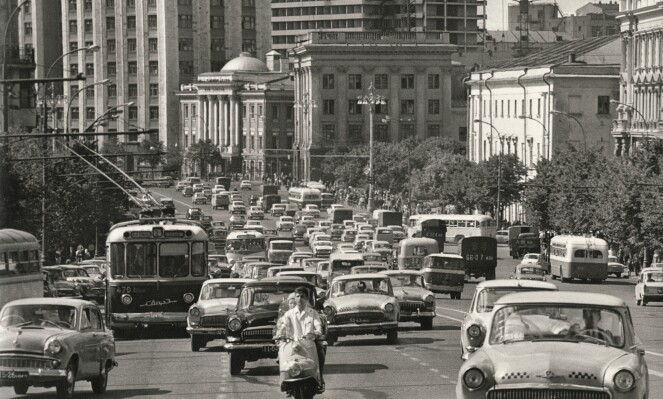 НАУМ ГРАНОВСКИЙ Москва: от первых такси до олимпийских строек НАУМ ГРАНОВСКИЙ Москва: от первых такси до олимпийских строек