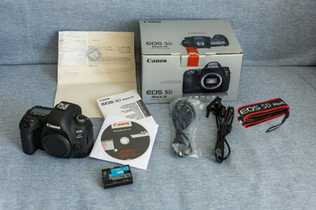 Продаю Canon EOS 5D Mark 4