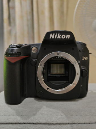 Nikon D90