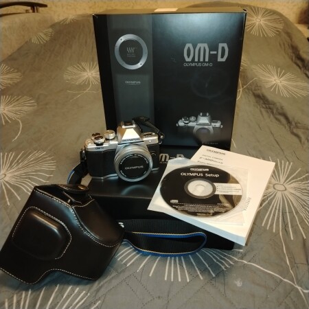 Olympus OM-D E-M10 Mark II + 2 объектива