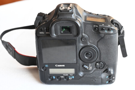 Canon 1 D Mark IV