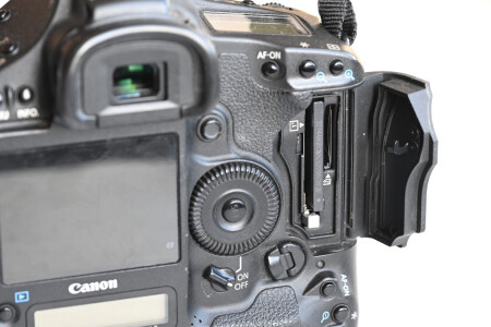 Canon 1 D Mark IV