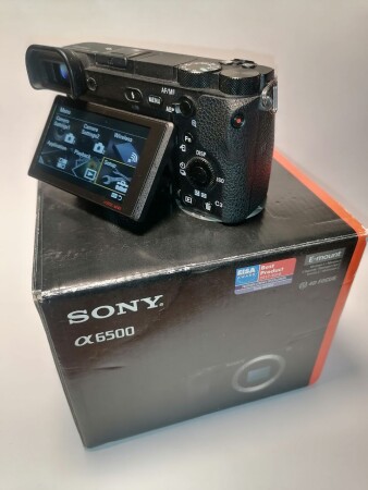 Sony a6500 + Sigma 16mm F1.4 DC DN +допы
