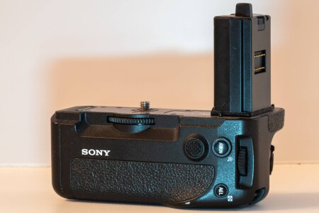 Бат. ручка Sony VG-C4EM (A1, A9m2, A7Rm4(5), A7m4(5), A7Sm3)