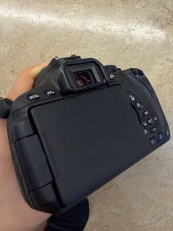 Фотоаппарат Canon eos 700d с объективом