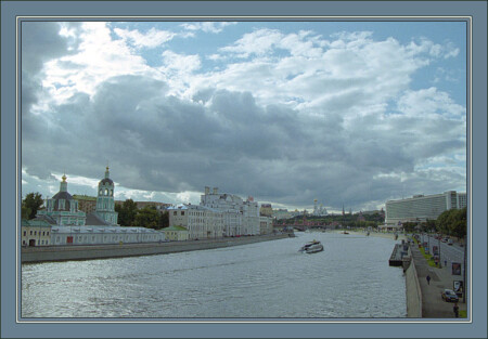 Утекающий город