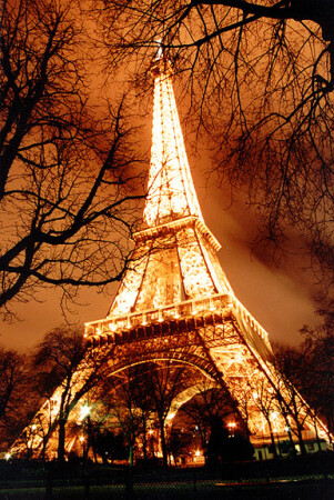 Avec la tour de Paris