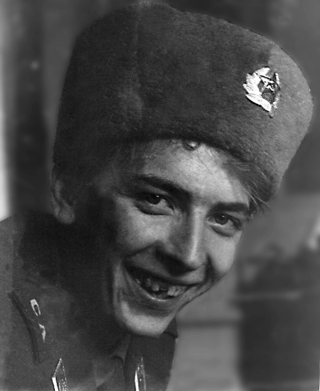 С днём Советской Армии меня!Раз-два!