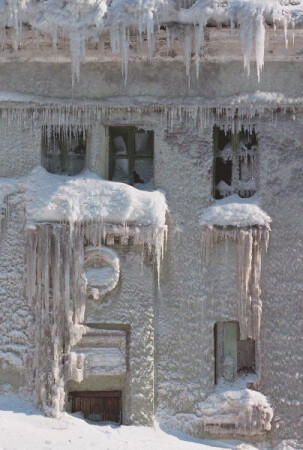 ICE-HOUSE... или Таймыр, май месяц...