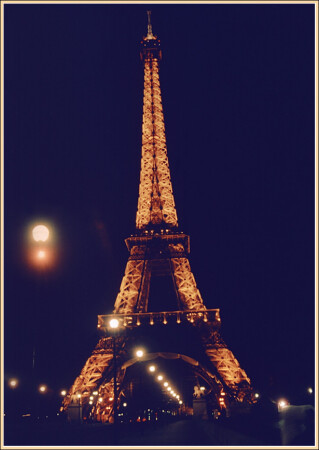 Ночной Париж