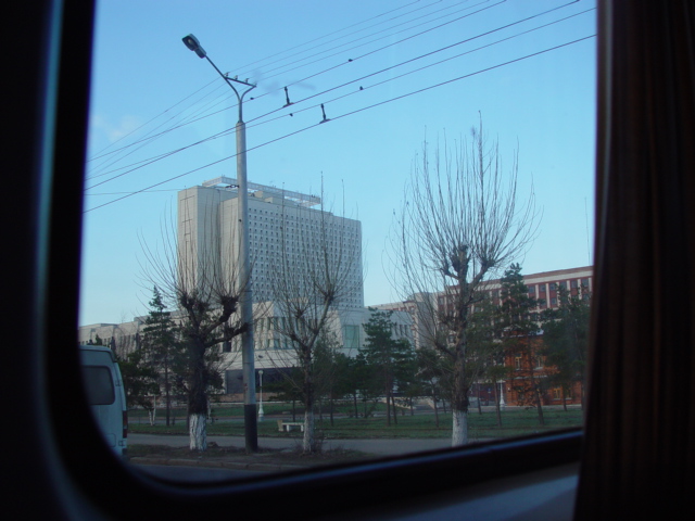 Город. Утро. Из окна.