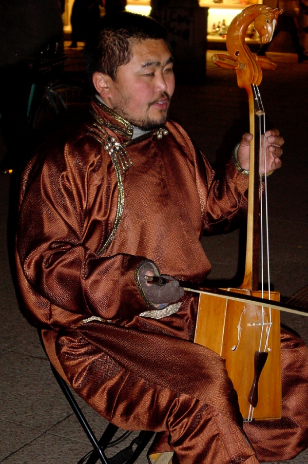 Уличный музыкант