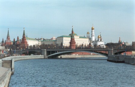 Кремль (вид с набережной)