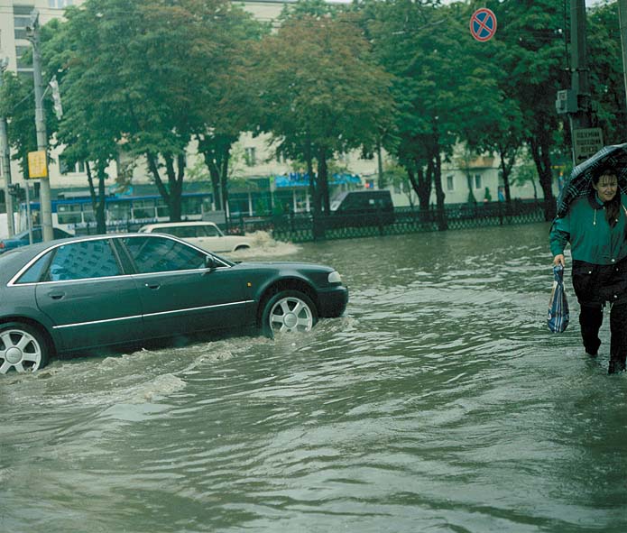 врагу не сдается...