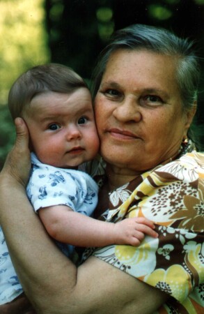 Бабуля с внуком