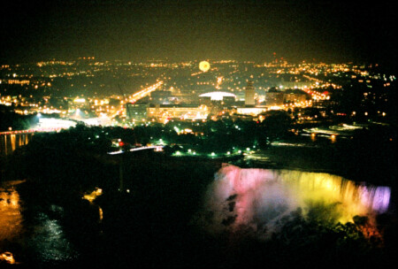 Niagara American side at night