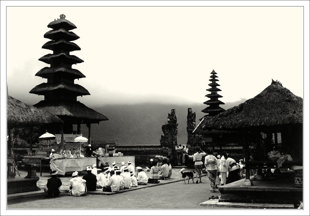 Temple Ulun Danu, lake Bratan, Candikuning