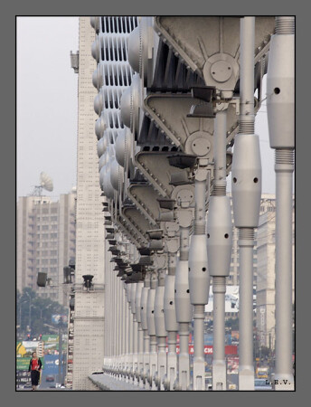 Это Крымский мост.
