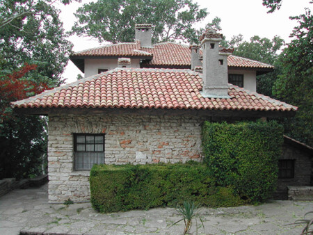 Домик на берегу моря