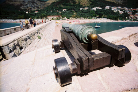 /долгая жизнь оружия/