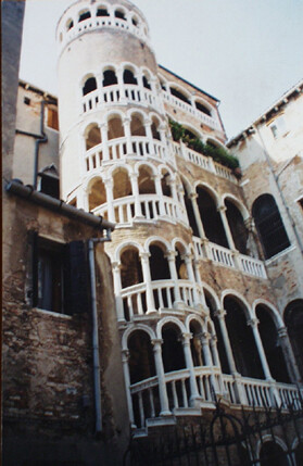 вавилонская башня