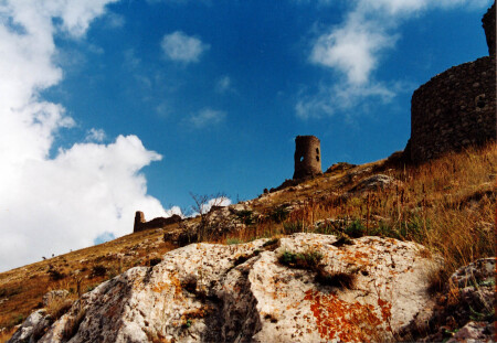 Руины войны