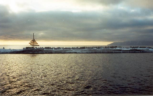Холодное зимнее море
