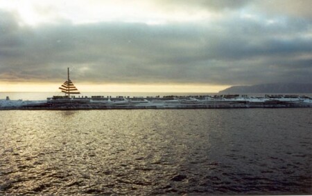 Холодное зимнее море