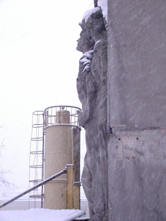 Памятник неизвестному онанисту