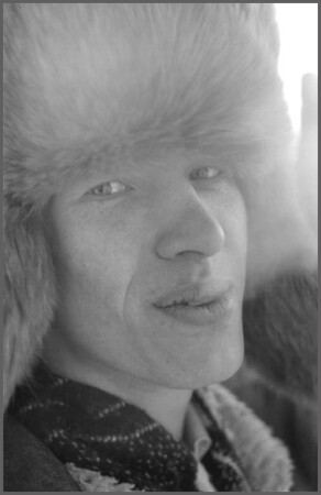 Курящий на морозе