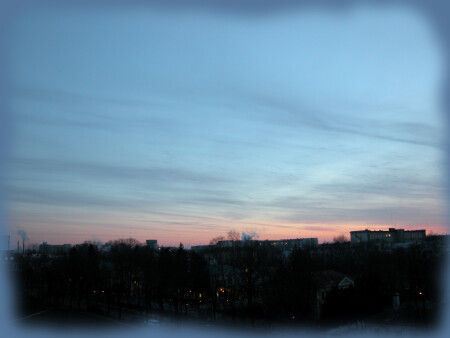 улетающие сны большого города за пол-часа до восхода зимнего солнца
