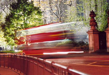 бойся автобуса летящего в ночи